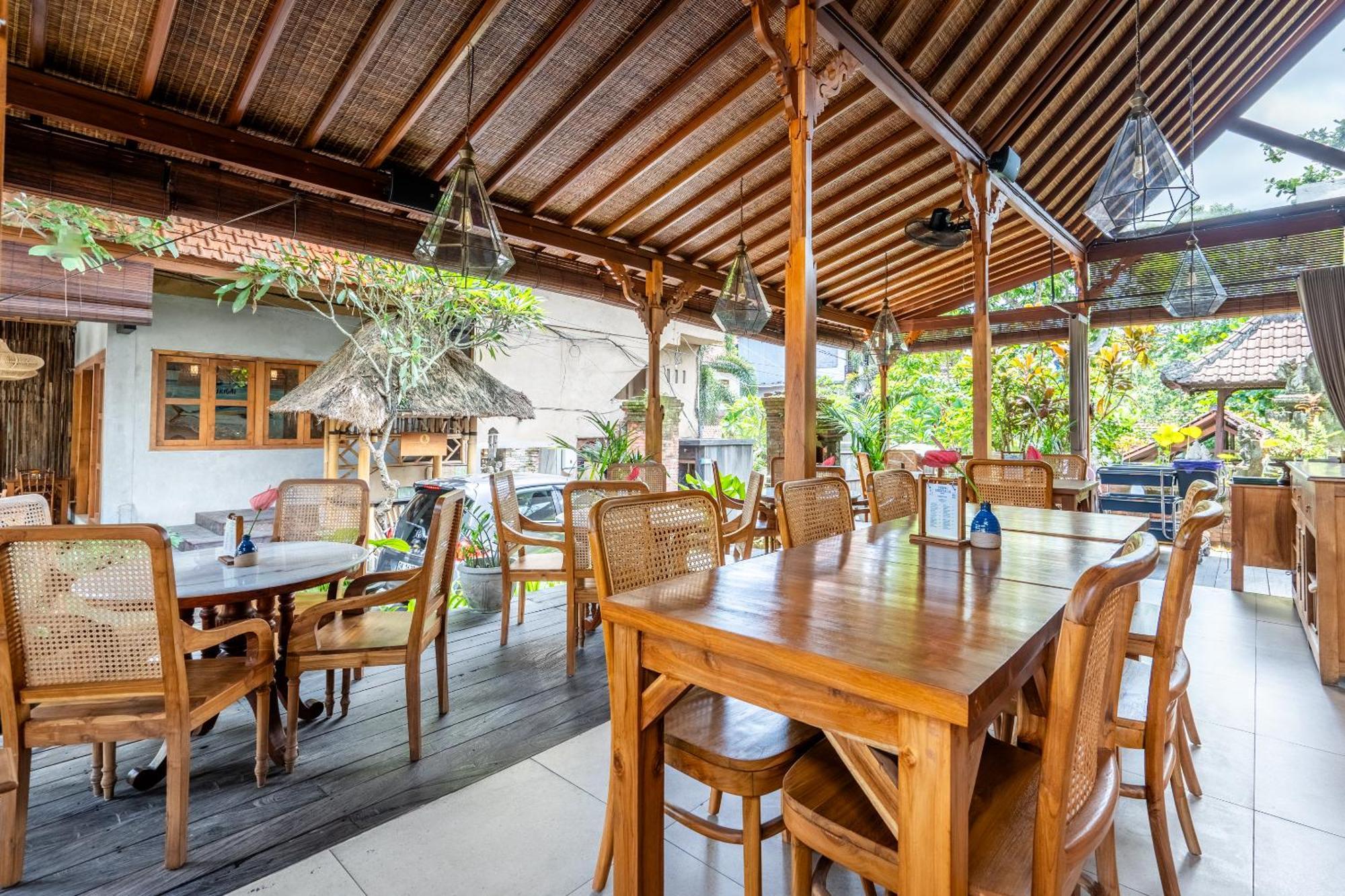 Meruhdani Boutique Hotel Ubud Exterior photo