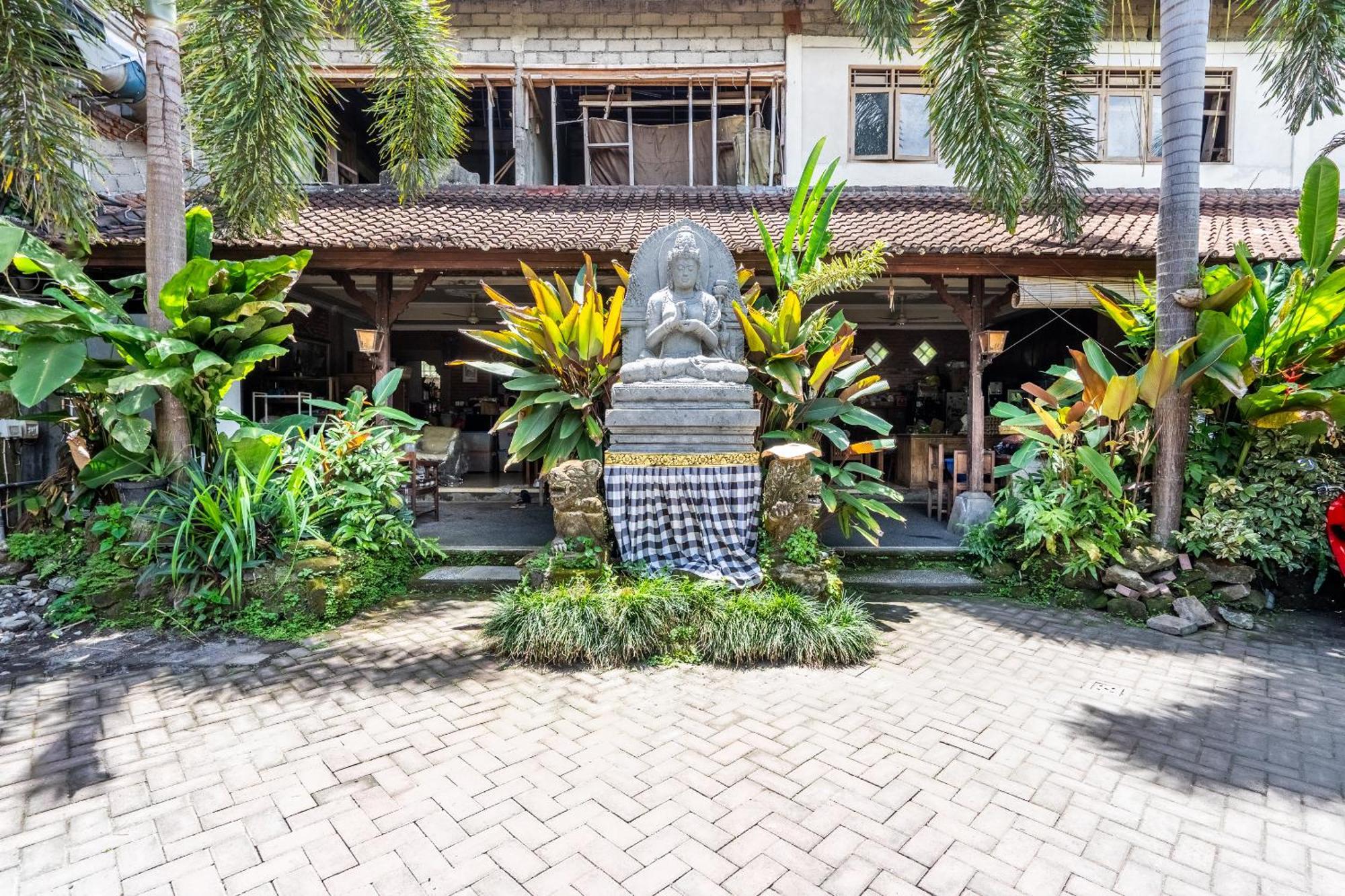 Meruhdani Boutique Hotel Ubud Exterior photo